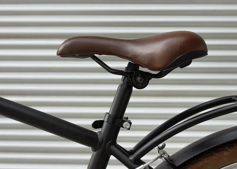 Vintage siodełko rowerowe z bliska