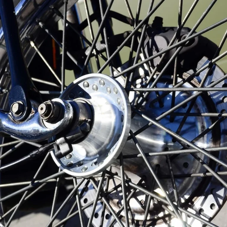 Zbliżenie koła rowerowego